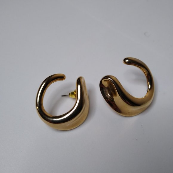 Vintage Heavy Metal U Shaped Stud Earrings - Picture 3 of 15